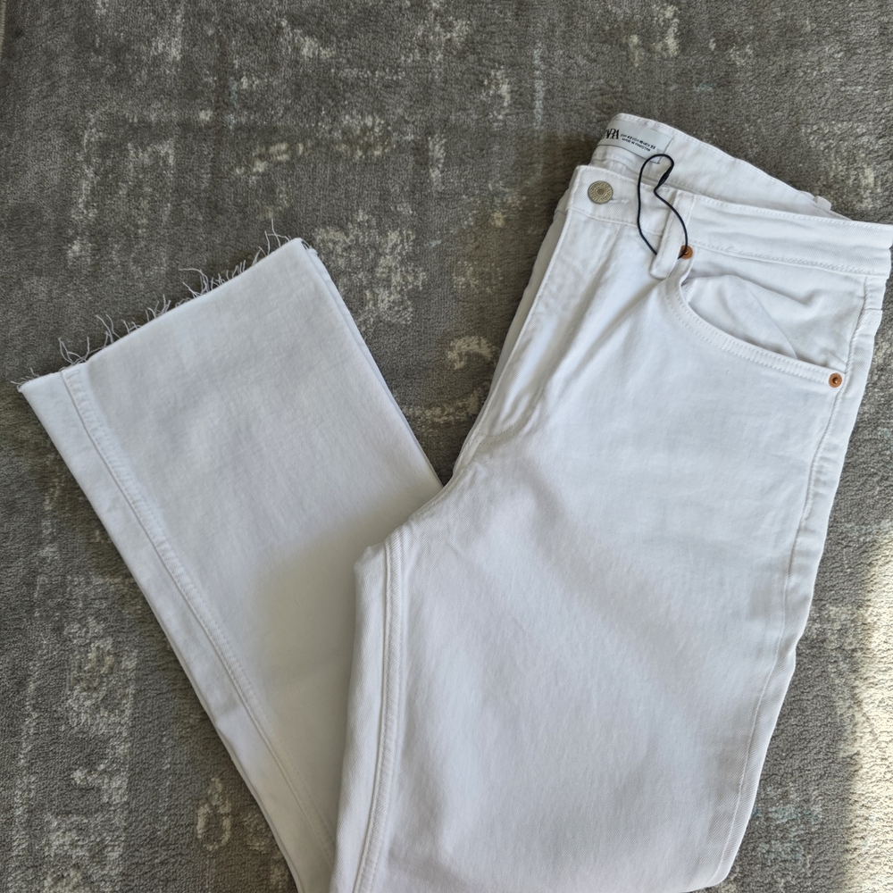 Zara Women's Cropped White Jeans